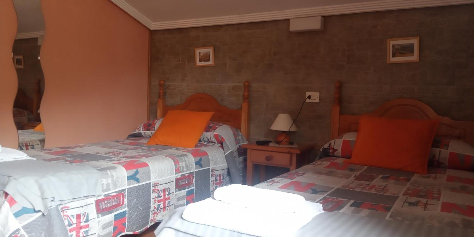 Hostal La Collada De Aralla Aralla de Luna Extérieur photo